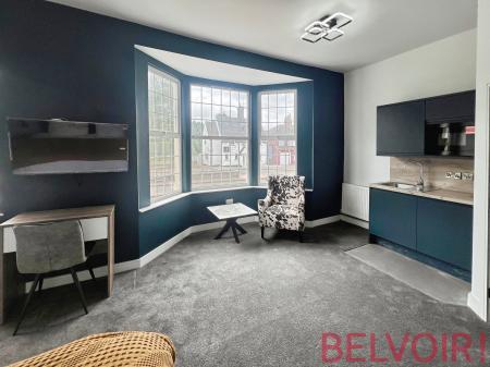 1 bedroom Flat to let in London Road, Newcastle-under-Lyme, ST5