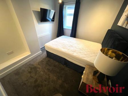 1 bedroom Flat to let in London Road, Newcastle-under-Lyme, ST5