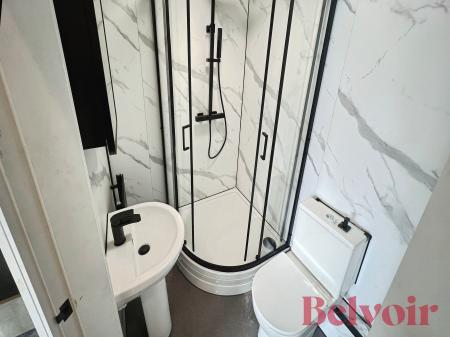 1 bedroom Flat to let in London Road, Newcastle-under-Lyme, ST5