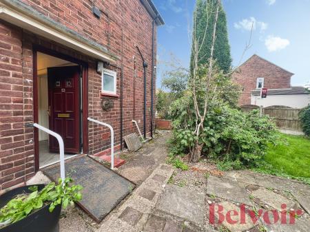 1 bedroom Flat to let in Machin Crescent, Bradwell, ST5