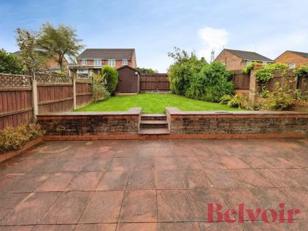 3 bedroom Semi-detached house to let in Magenta Drive, Newcastle-under-Lyme, ST5