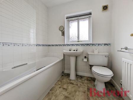 3 bedroom Semi-detached house to let in Magenta Drive, Newcastle-under-Lyme, ST5