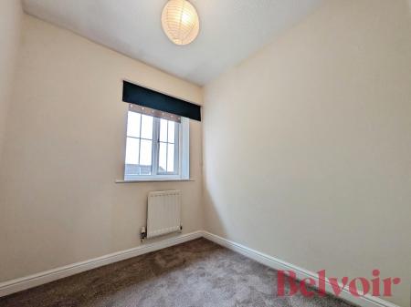 3 bedroom Semi-detached house to let in Magenta Drive, Newcastle-under-Lyme, ST5