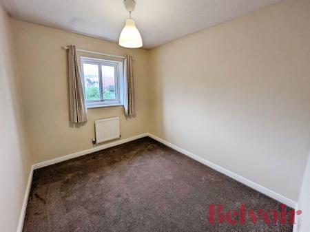 3 bedroom Semi-detached house to let in Magenta Drive, Newcastle-under-Lyme, ST5