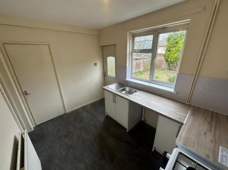 2 bedroom Semi-detached house to let in Booth Road, Wednesbury, WS10