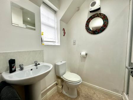 2 bedroom Apartment to let in Dudley Road, Tipton, DY4
