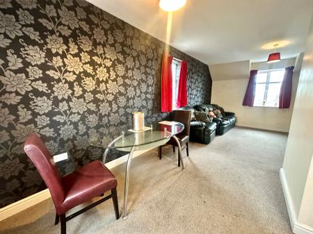 2 bedroom Apartment to let in Dudley Road, Tipton, DY4