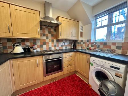 2 bedroom Apartment to let in Dudley Road, Tipton, DY4