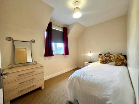 2 bedroom Apartment to let in Dudley Road, Tipton, DY4