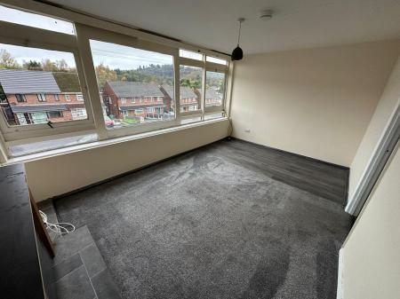 2 bedroom Flat to let in Hanover Road, Rowley Regis, B65