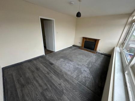2 bedroom Flat to let in Hanover Road, Rowley Regis, B65