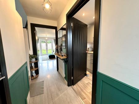 2 bedroom Semi-detached house for sale in Adams Close, Tipton, Wednesbury, DY4