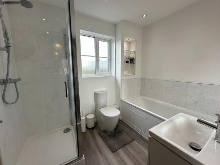 4 bedroom Detached house for sale in Basalt Lane, Darlaston, Wednesbury, WS10