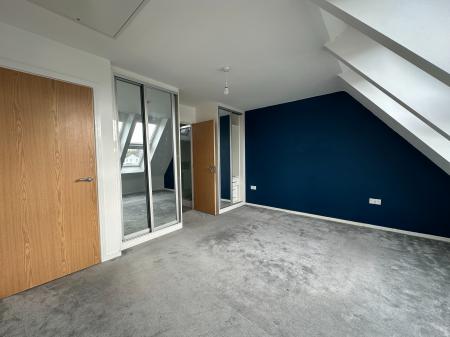 4 bedroom Detached house for sale in Basalt Lane, Darlaston, Wednesbury, WS10