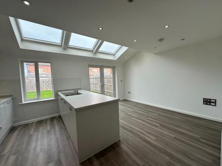 4 bedroom Detached house for sale in Basalt Lane, Darlaston, Wednesbury, WS10