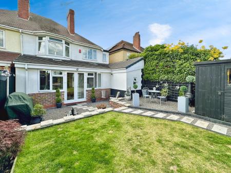 3 bedroom Semi-detached house for sale in Bustleholme Lane, West Bromwich, B71