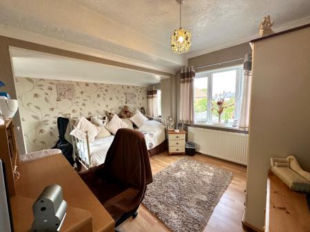 3 bedroom Semi-detached house for sale in Bustleholme Lane, West Bromwich, B71