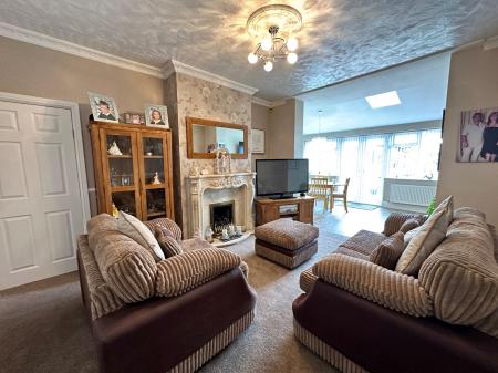 3 bedroom Semi-detached house for sale in Bustleholme Lane, West Bromwich, B71