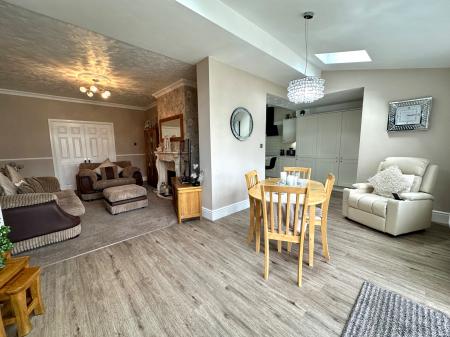 3 bedroom Semi-detached house for sale in Bustleholme Lane, West Bromwich, B71