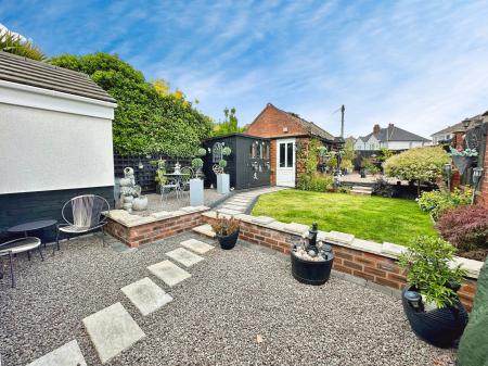 3 bedroom Semi-detached house for sale in Bustleholme Lane, West Bromwich, B71