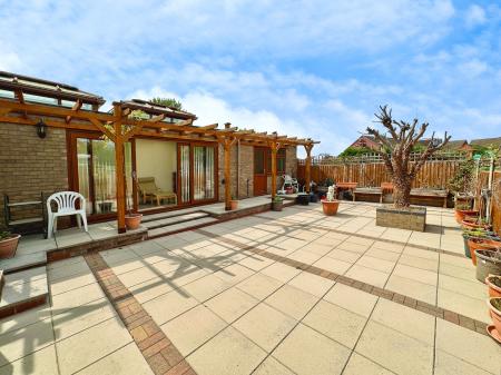 3 bedroom Semi-detached bungalow for sale in Charlotte Road, Wednesbury, Wednesbury, WS10