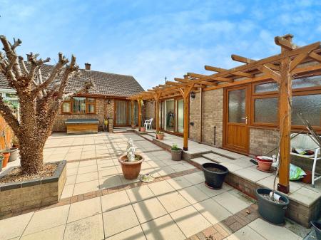 3 bedroom Semi-detached bungalow for sale in Charlotte Road, Wednesbury, Wednesbury, WS10