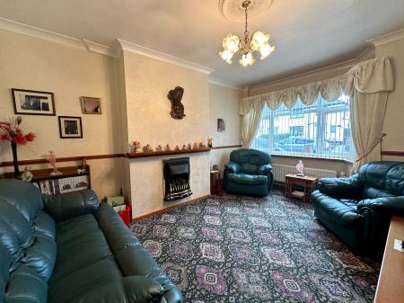 3 bedroom Semi-detached house for sale in Dorsett Road, Darlaston, Wednesbury, WS10