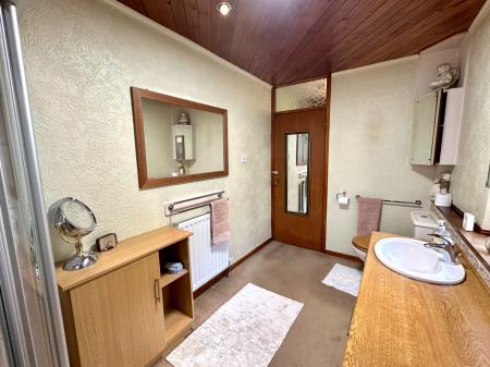 3 bedroom Semi-detached house for sale in Dorsett Road, Darlaston, Wednesbury, WS10