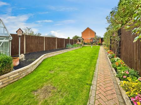 3 bedroom Semi-detached house for sale in Dorsett Road, Darlaston, Wednesbury, WS10