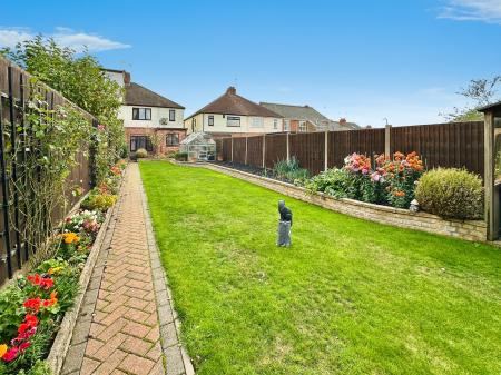 3 bedroom Semi-detached house for sale in Dorsett Road, Darlaston, Wednesbury, WS10