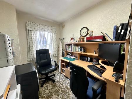 3 bedroom Semi-detached house for sale in Dorsett Road, Darlaston, Wednesbury, WS10