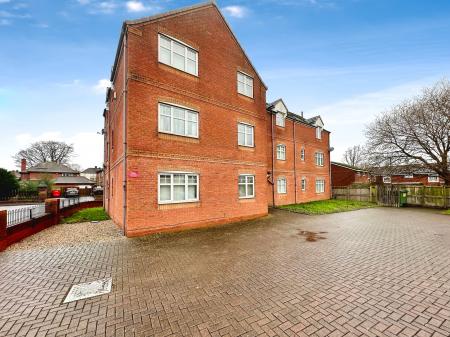 2 bedroom Apartment for sale in Dudley Road, Tipton, DY4