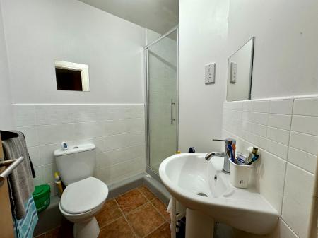 2 bedroom Apartment for sale in Gough Drive, Great Bridge, Tipton, DY4