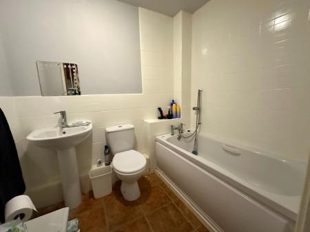 2 bedroom Apartment for sale in Gough Drive, Great Bridge, Tipton, DY4