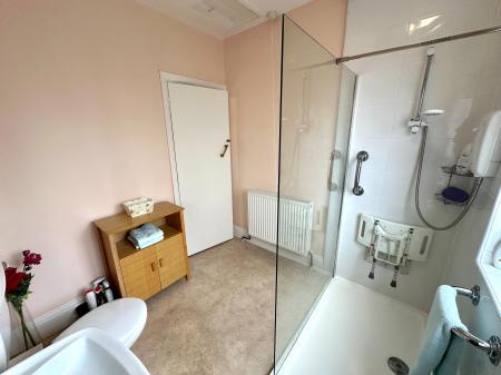 3 bedroom Semi-detached house for sale in Hall Green Road, West Bromwich, B71