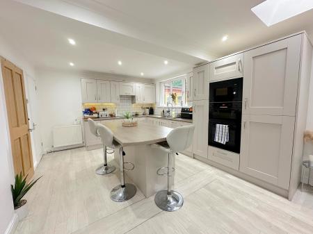 4 bedroom Detached house for sale in Hartland Road, Tipton, DY4