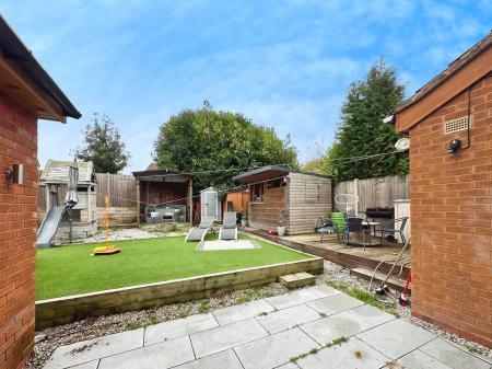 4 bedroom Detached house for sale in Hartland Road, Tipton, DY4