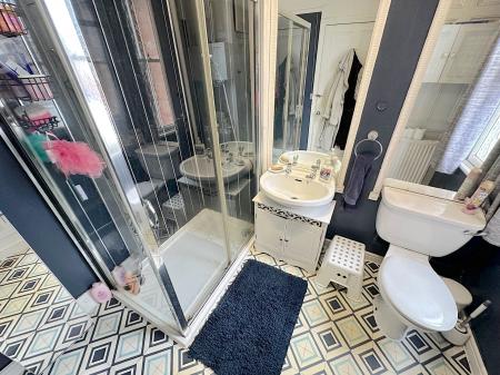 4 bedroom Detached house for sale in Old Park Road, Wednesbury, Wednesbury, WS10