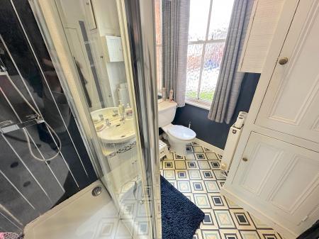 4 bedroom Detached house for sale in Old Park Road, Wednesbury, Wednesbury, WS10