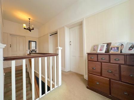 4 bedroom Detached house for sale in Old Park Road, Wednesbury, Wednesbury, WS10