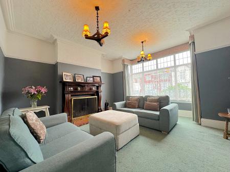 4 bedroom Detached house for sale in Old Park Road, Wednesbury, Wednesbury, WS10