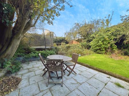 4 bedroom Detached house for sale in Old Park Road, Wednesbury, Wednesbury, WS10