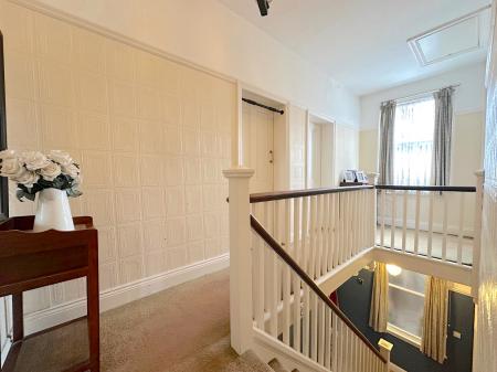 4 bedroom Detached house for sale in Old Park Road, Wednesbury, Wednesbury, WS10