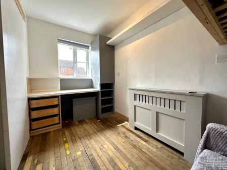 3 bedroom Semi-detached house for sale in Pitchwood Close, Darlaston, Wednesbury, WS10