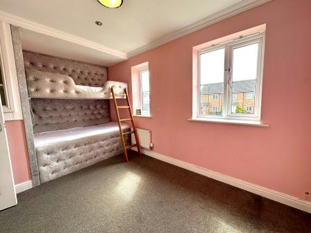 3 bedroom Semi-detached house for sale in Pitchwood Close, Darlaston, Wednesbury, WS10