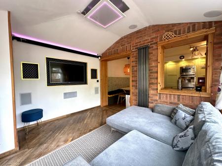 3 bedroom Semi-detached house for sale in Pitchwood Close, Darlaston, Wednesbury, WS10