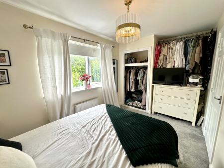 2 bedroom Semi-detached house for sale in Pitchwood Close, Wednesbury, Wednesbury, WS10