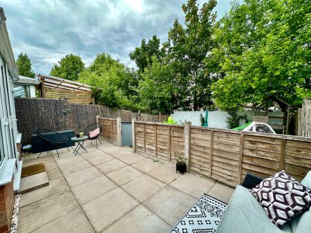 2 bedroom Semi-detached house for sale in Pitchwood Close, Wednesbury, Wednesbury, WS10