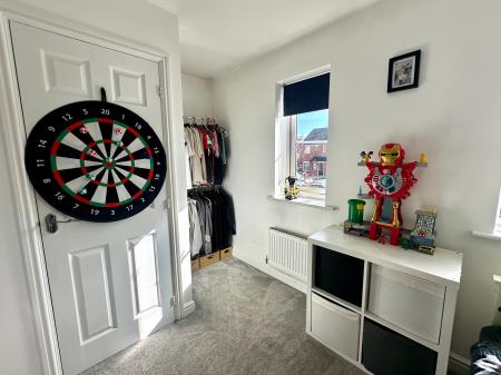 2 bedroom Semi-detached house for sale in Pitchwood Close, Wednesbury, Wednesbury, WS10