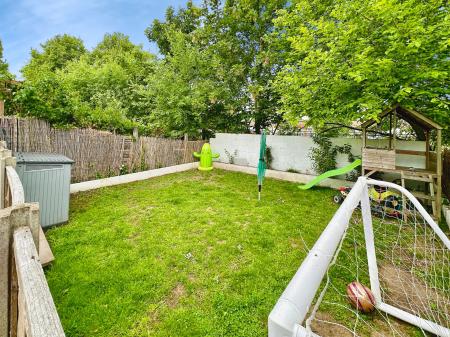 2 bedroom Semi-detached house for sale in Pitchwood Close, Wednesbury, Wednesbury, WS10